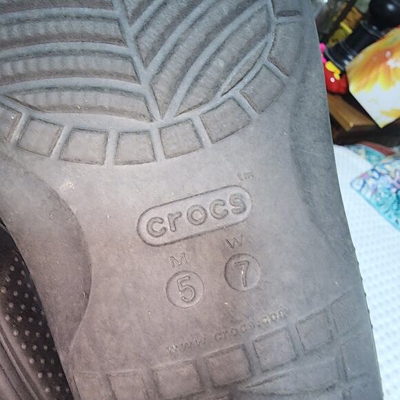 CROCS EUC WOMENS SZ 7 CLASSIC TIE DYE GRAPHIC SLIDES SANDALS SLIPONS - Picture 6 of 6